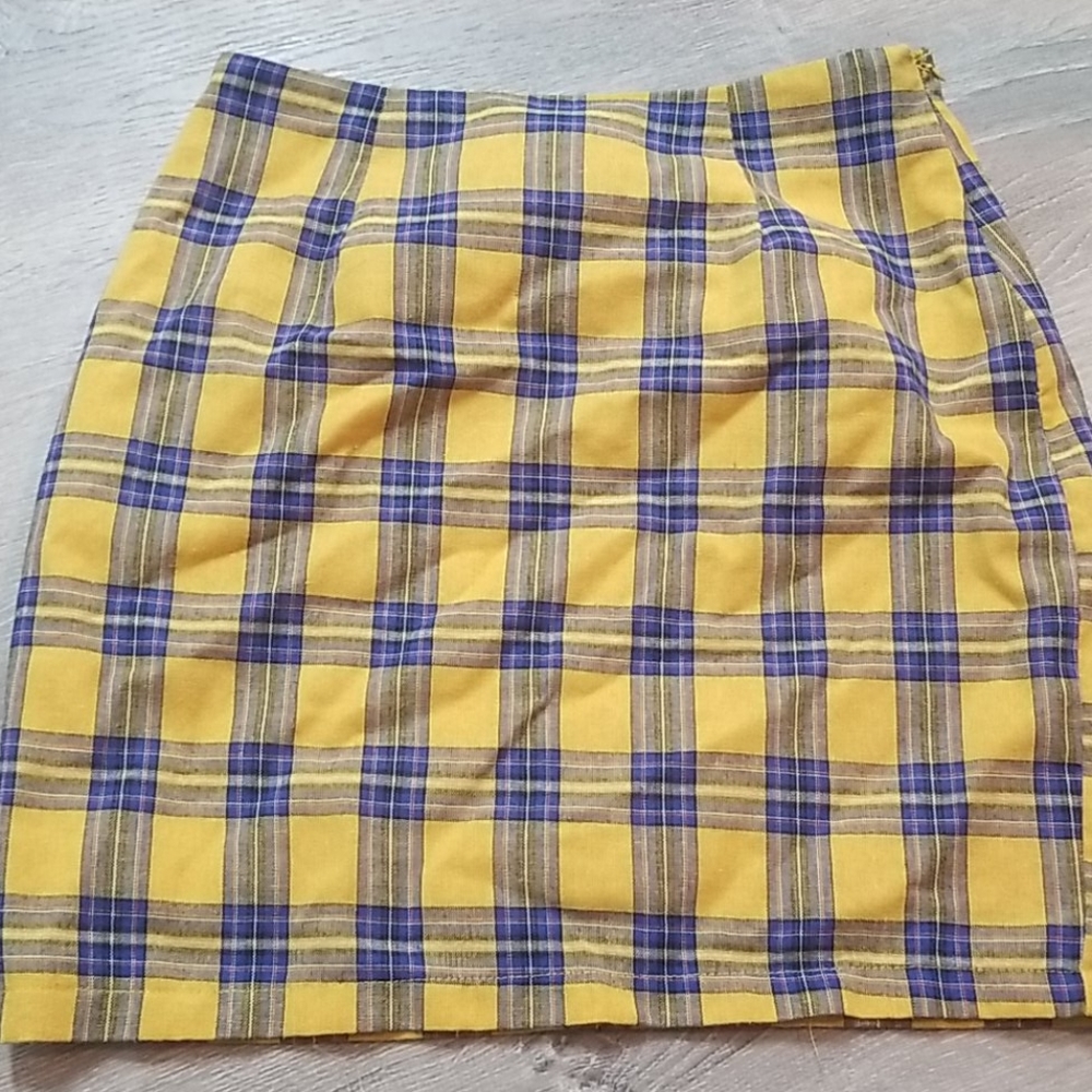 2 piece plaid top/skirt - Picture 5 of 7